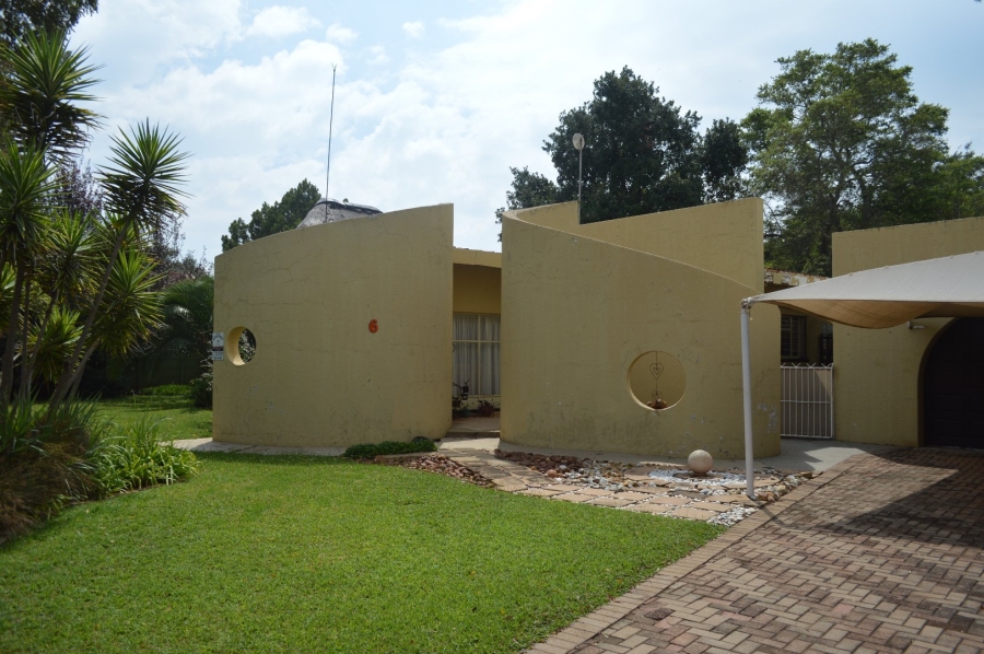 3 Bedroom Property for Sale in Flamwood North West
